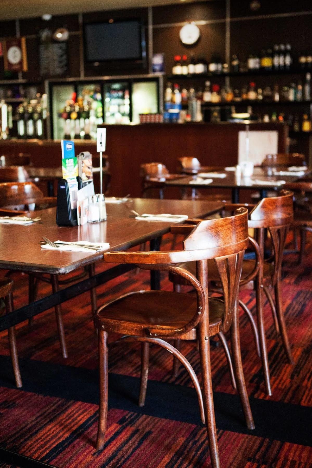 Upper Ross Hotel Townsville Extérieur photo